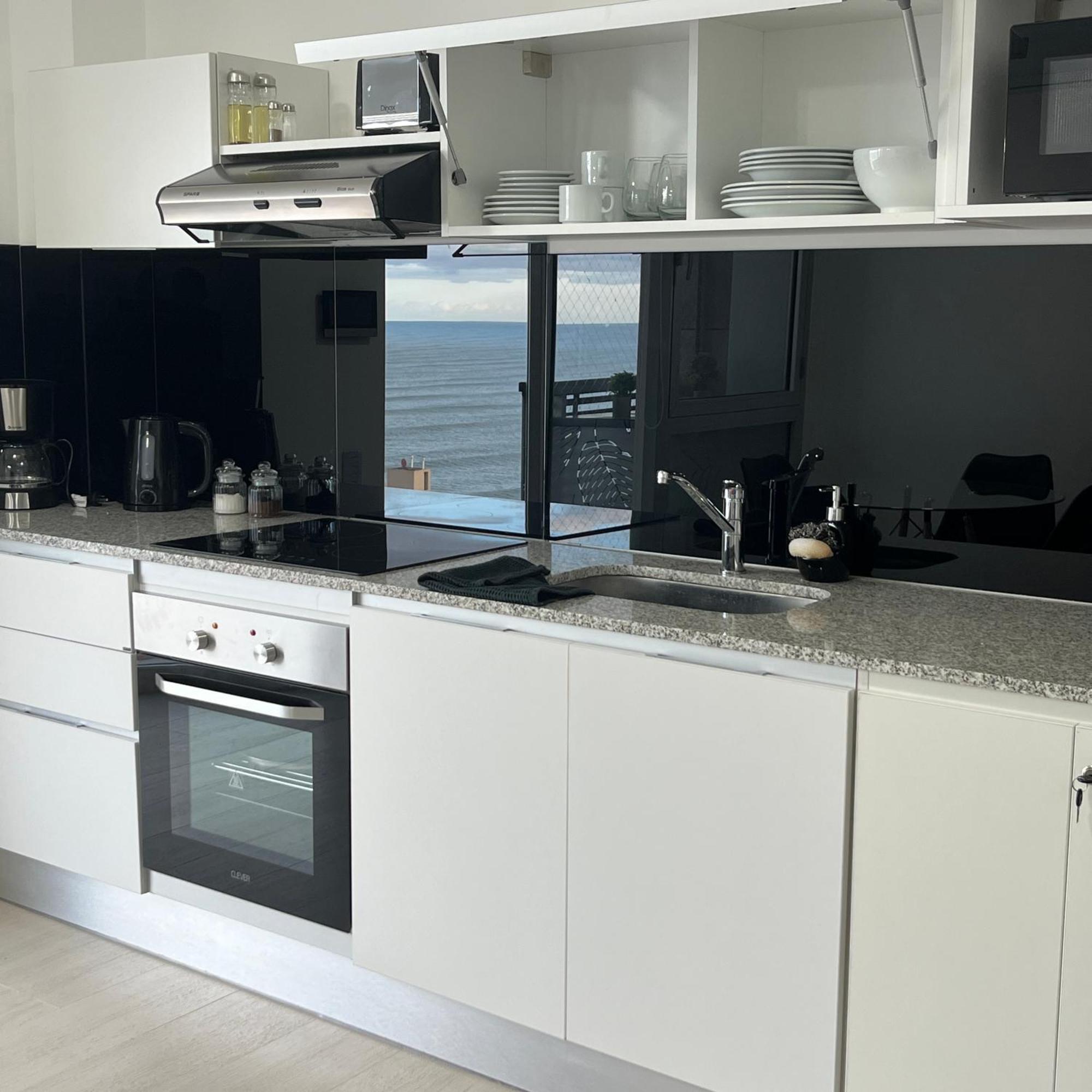 Excelente! Vista Al Mar Con Cochera Y Amenities Gimnasio, Play Y Pileta No Climatizada Apartamento *