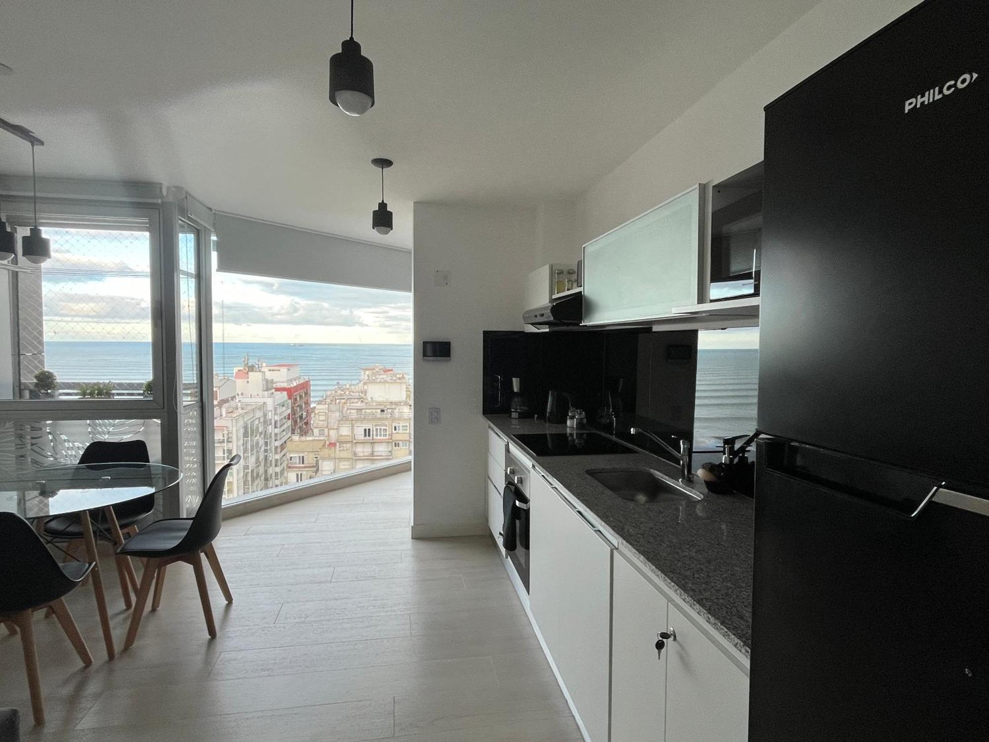 Excelente! Vista Al Mar Con Cochera Y Amenities Gimnasio, Play Y Pileta No Climatizada Apartment *